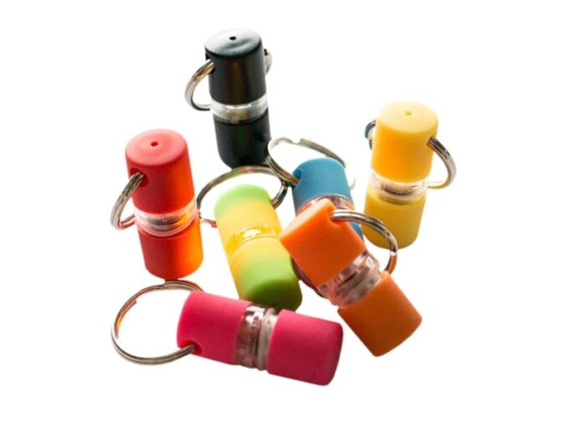 Seks fargerike Active Canis Mini LED sikkerhetslys med nøkkelringer.