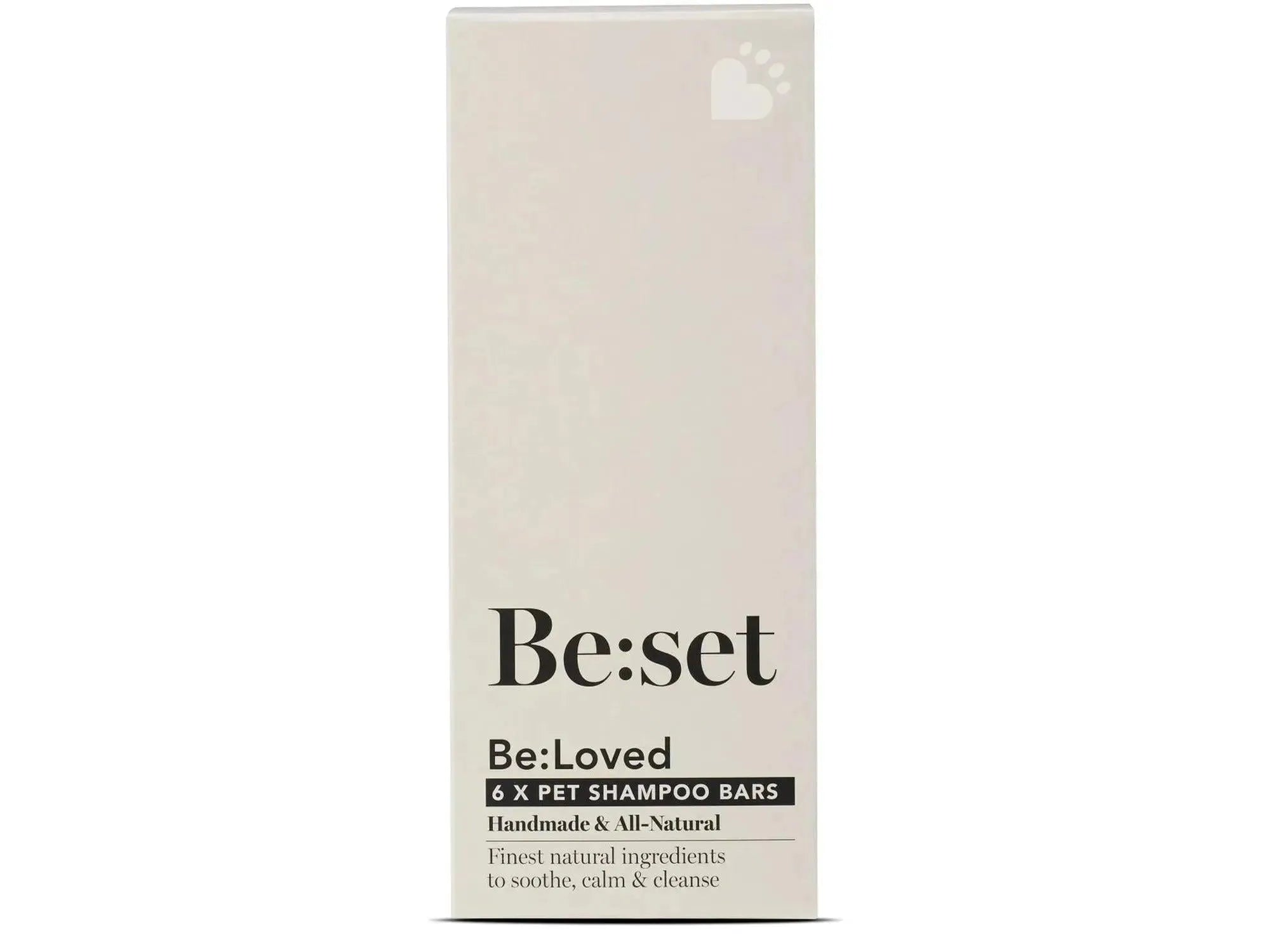 Be:Set Be:Loved 6x naturlige hundesjampobarer i en hvit, rektangulær eske med svart tekst.