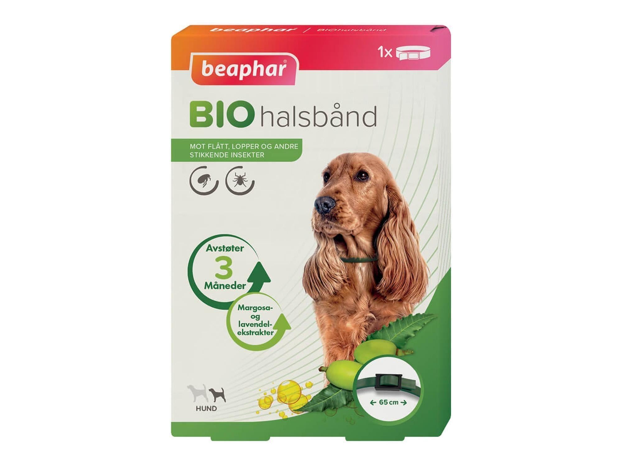 Beaphar Bio Halsbånd 65 cm, et grønt, naturlig insektavvisende halsbånd på en brun cocker spaniel.