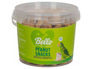 Bello Peanøtter med skall i en klar plastbøtte med grønn etikett, papegøye og rotte.