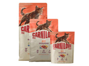 Tre Carnilove True Fresh Beef tørrfôrposer for steriliserte katter med bilde av katt og ingredienser.