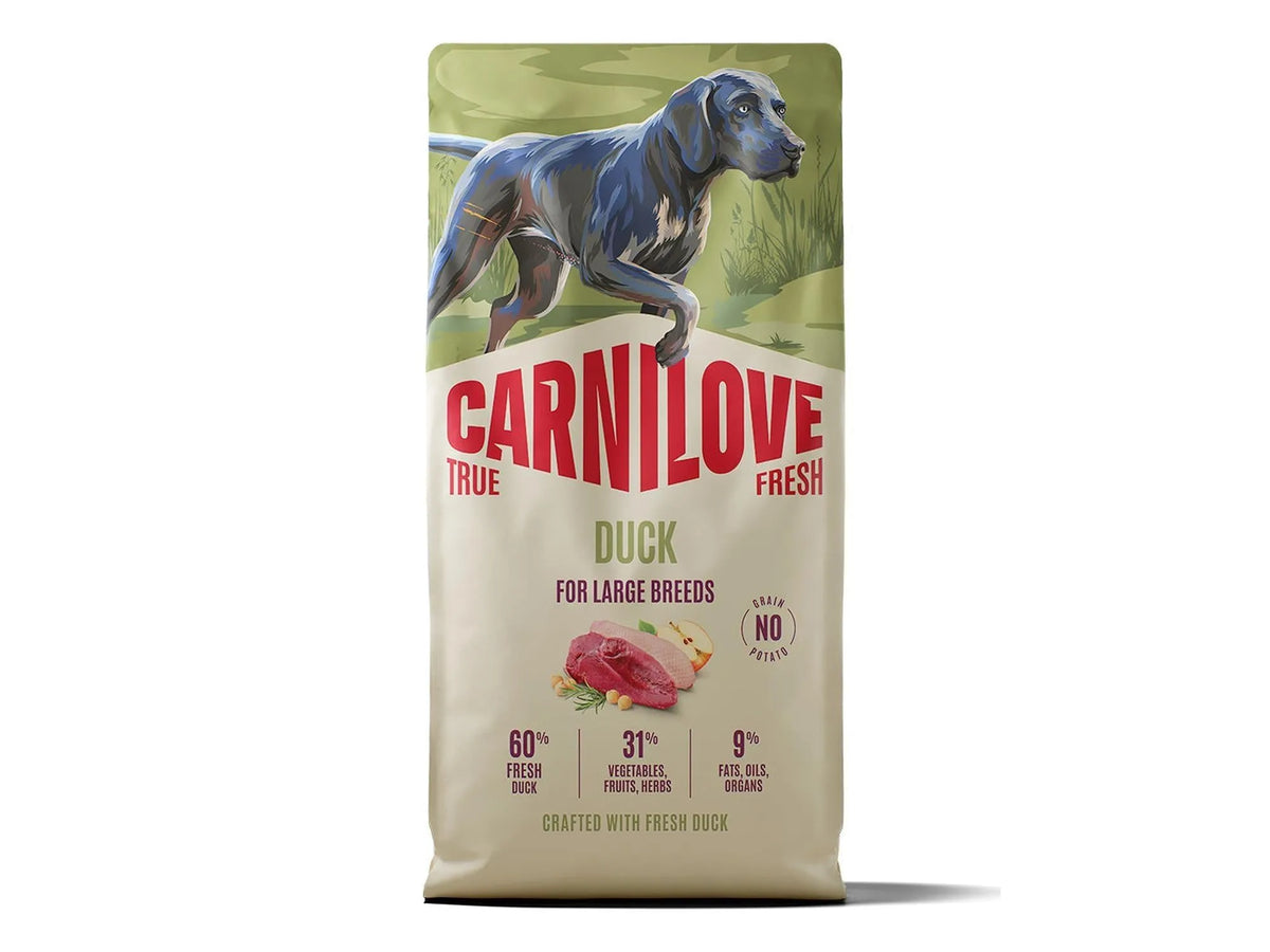 Carnilove True Fresh Duck hundefôr for store raser, beige pose med blå hund og andekjøtt.