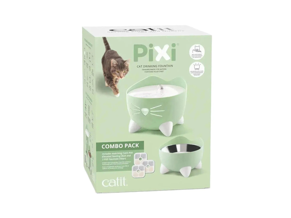 Catit PIXI vannfontene og matskål sett i lysgrønn, med en katt som drikker fra fontenen.