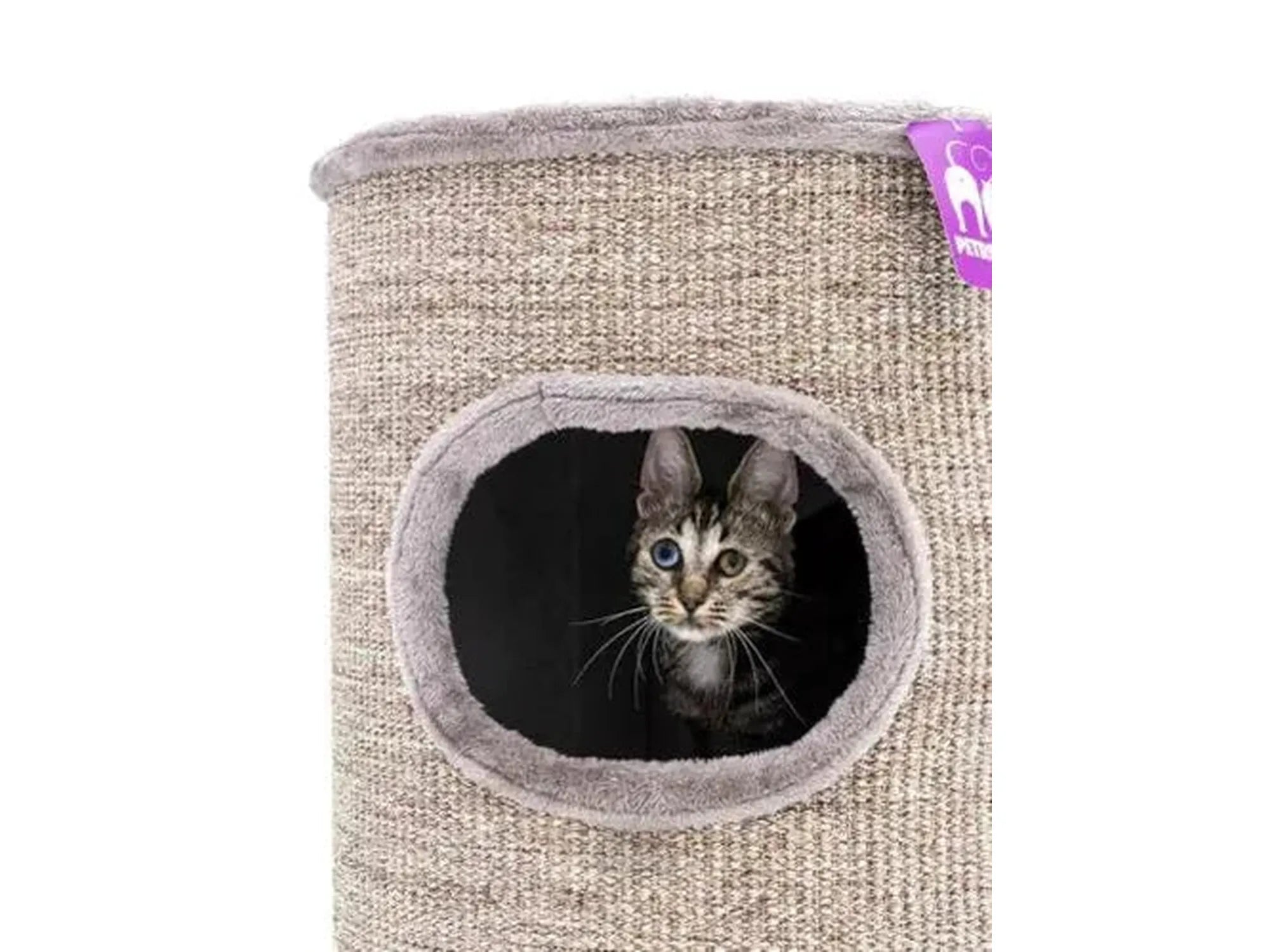 Grå sisal kloretønne med myk kant, en katt titter ut av et ovalt hull.