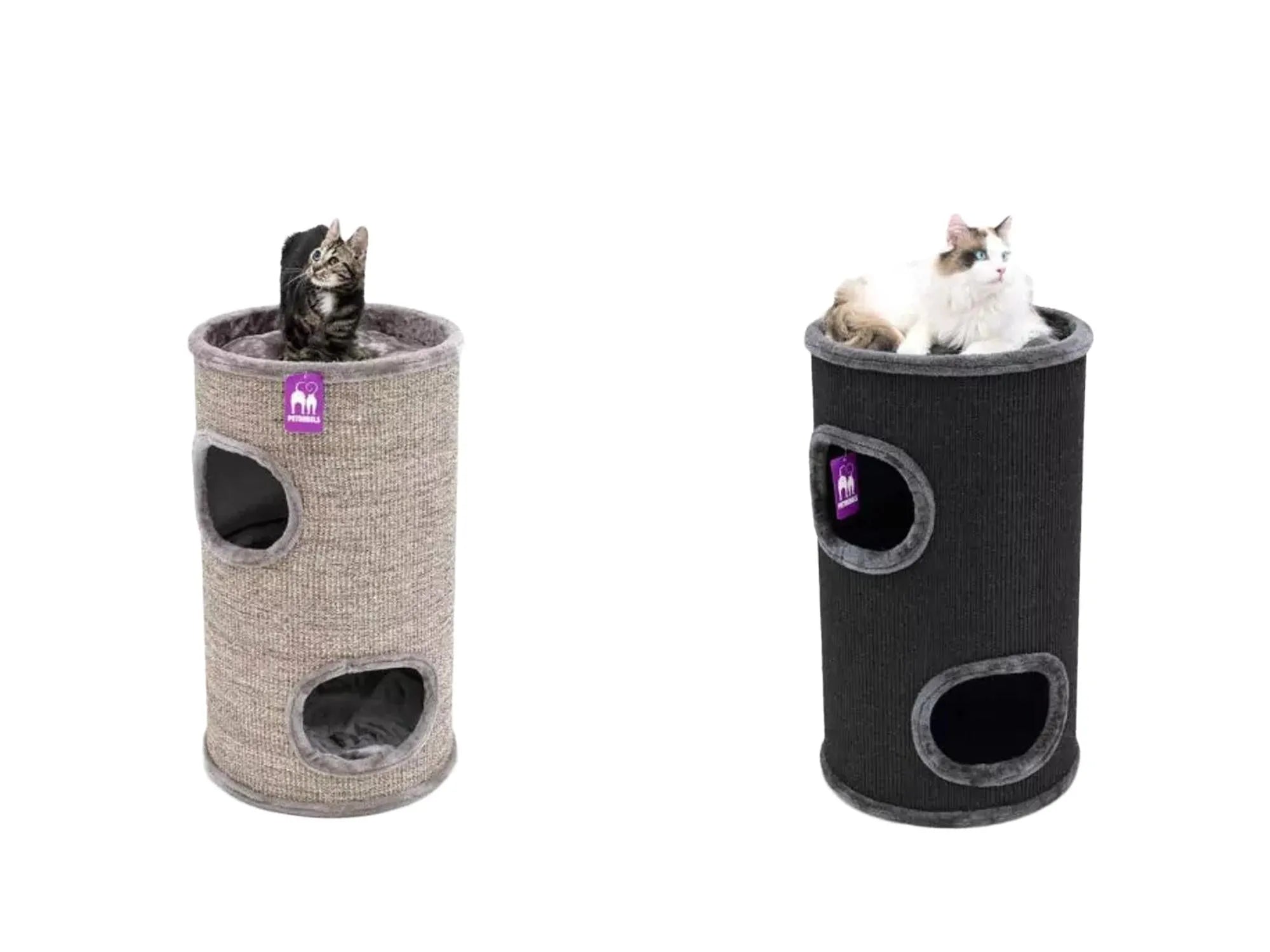 Mørkegrå Petrebels Dome 80 kloretønne med sisalteppe, to innganger, og en katt på toppen.