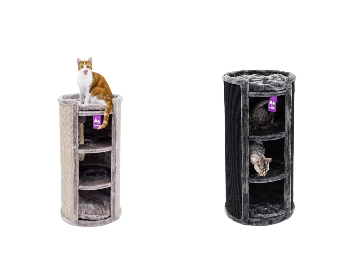 Stabil kloretønne Superdome 100 i Pepper-farge med sisalteppe, tre soveplasser og en katt på toppen.
