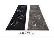XL Dog Gone Smart Dirty Dog Doormat i svart og grå med hvite potetrykk, 152x76cm.