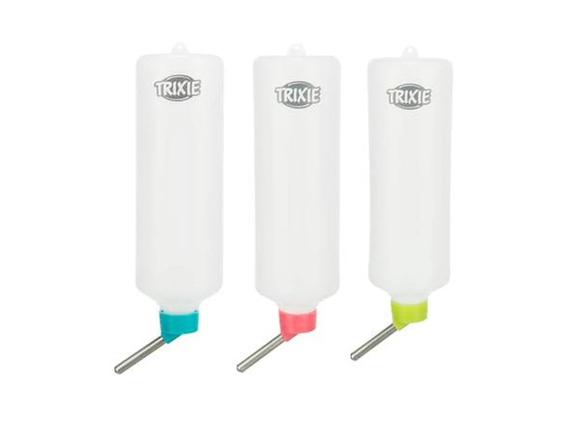 Tre Trixie drikkeflasker i hvit plast med rustfri tut og fargede kuleventiler (blå, rød, grønn).