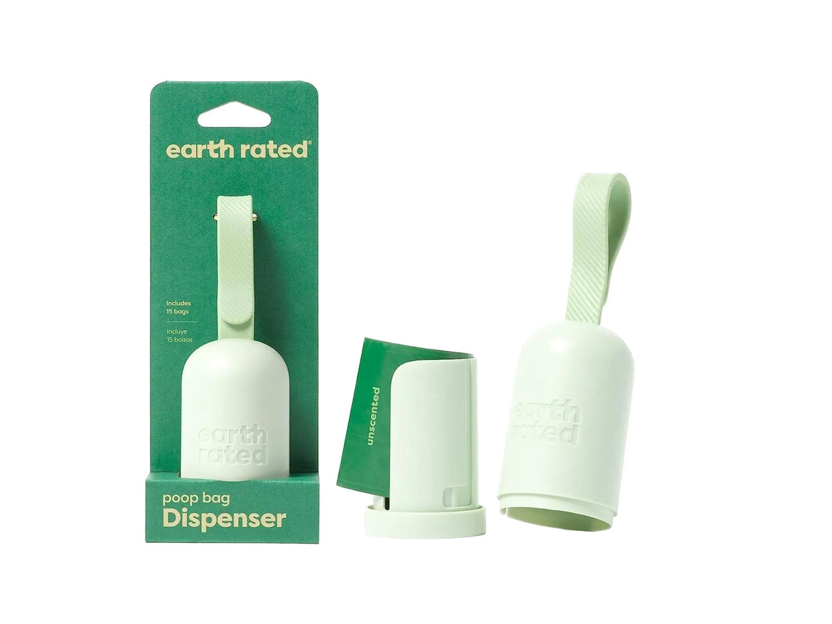 Earth Rated grønn hundeposedispenser med silikonrem og 15 resirkulerte poser.