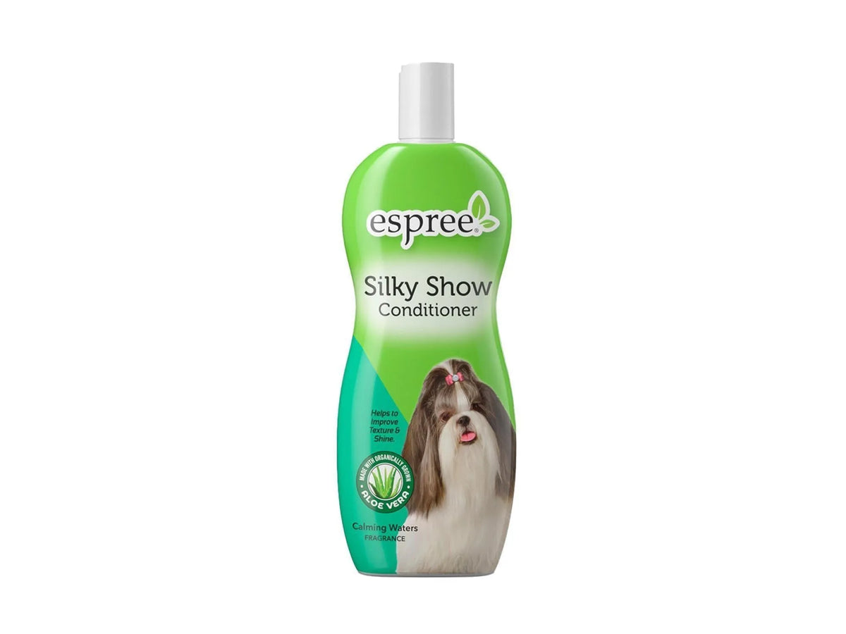 Grønn Espree Silky Show Conditioner hundebalsamflaske med bilde av en Shih Tzu.