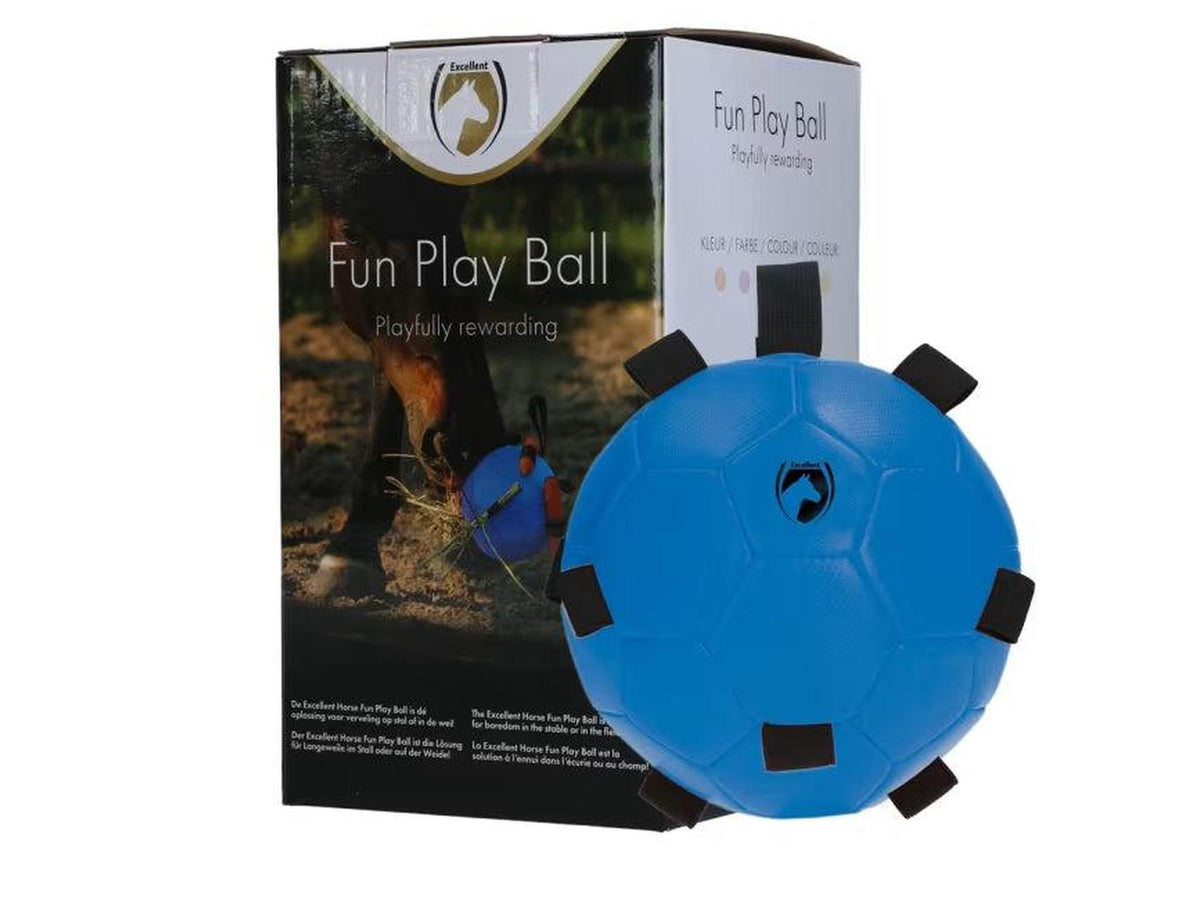 Blå Excellent Horse Fun Play Ball med svarte festeløkker foran produktesken.