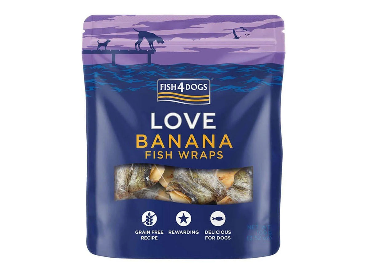 Fish4Dogs Love Banana Fish Wraps hundegodbit i en lilla og blå pose med gjennomsiktig vindu som viser fiskeskinn og bananbiter.