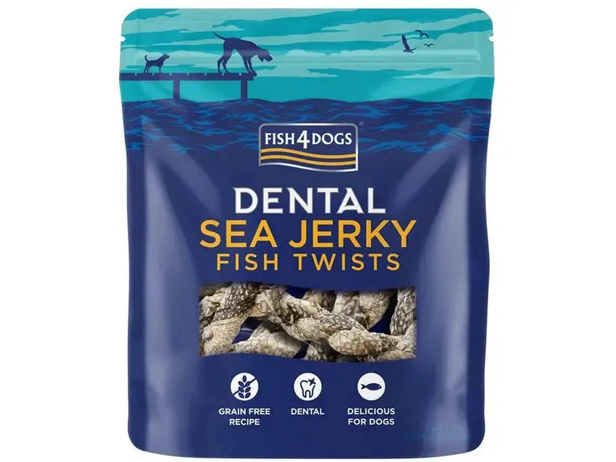 Fish4Dogs Dental Sea Jerky Fish Twists i blå pose med gjennomsiktig vindu som viser vridde fiskeskinn.