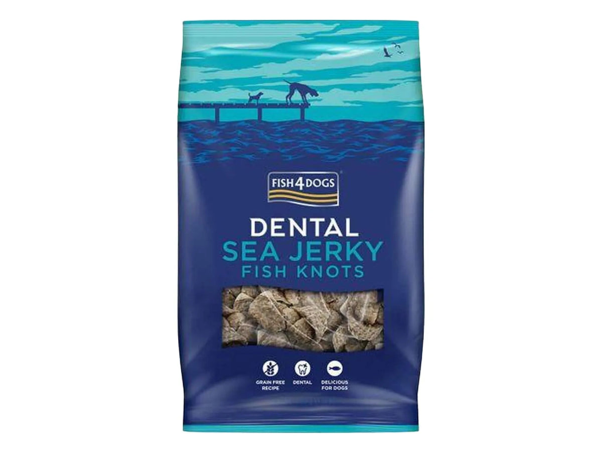 Fish4Dogs Dental Sea Jerky Fish Knots pose med fiskeskinn tyggeknuter.