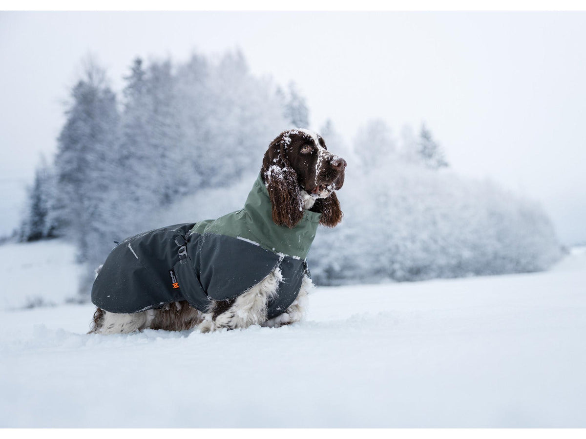 Non-stop dogwear Glacier wool jacket 2.0 ulldekken – Marine – modellen vist i annen farge