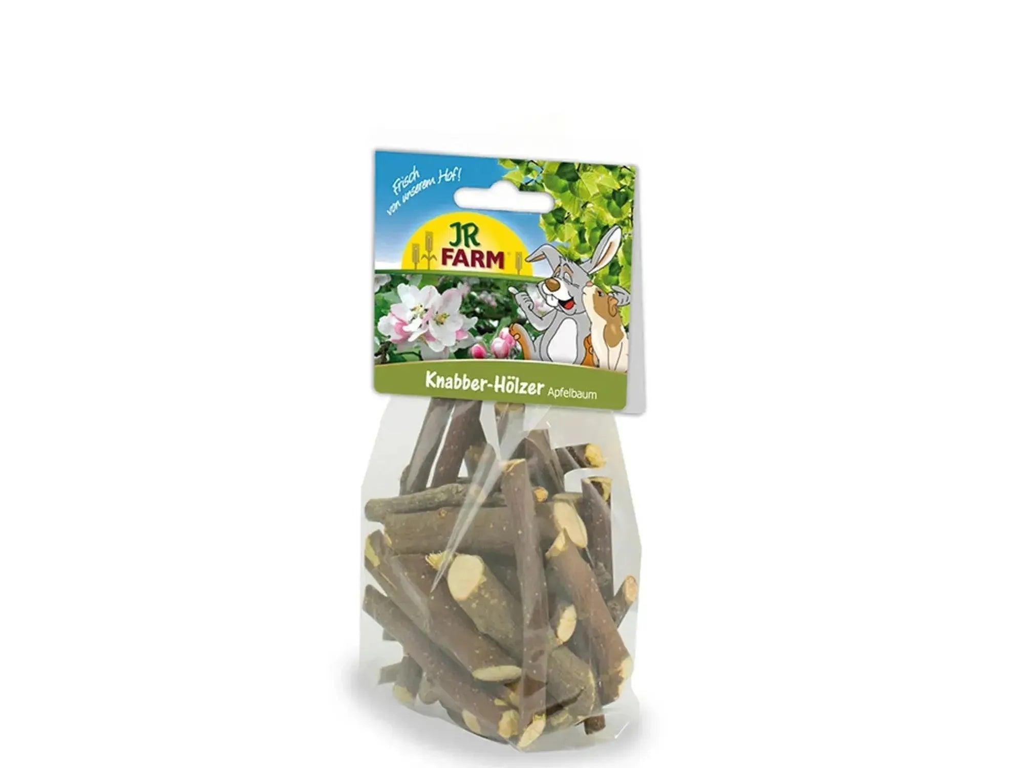 JR Farm epletre gnagarpinner i klar pose med fargerik etikett, 100g.