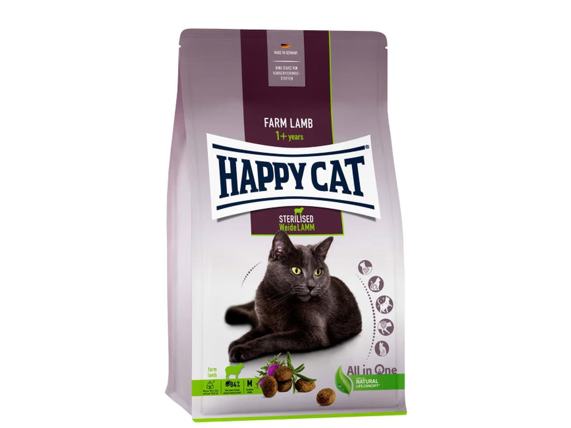 Happy Cat Sterilised Adult Lam kattemat i grå pose med bilde av katt og fôrbiter.