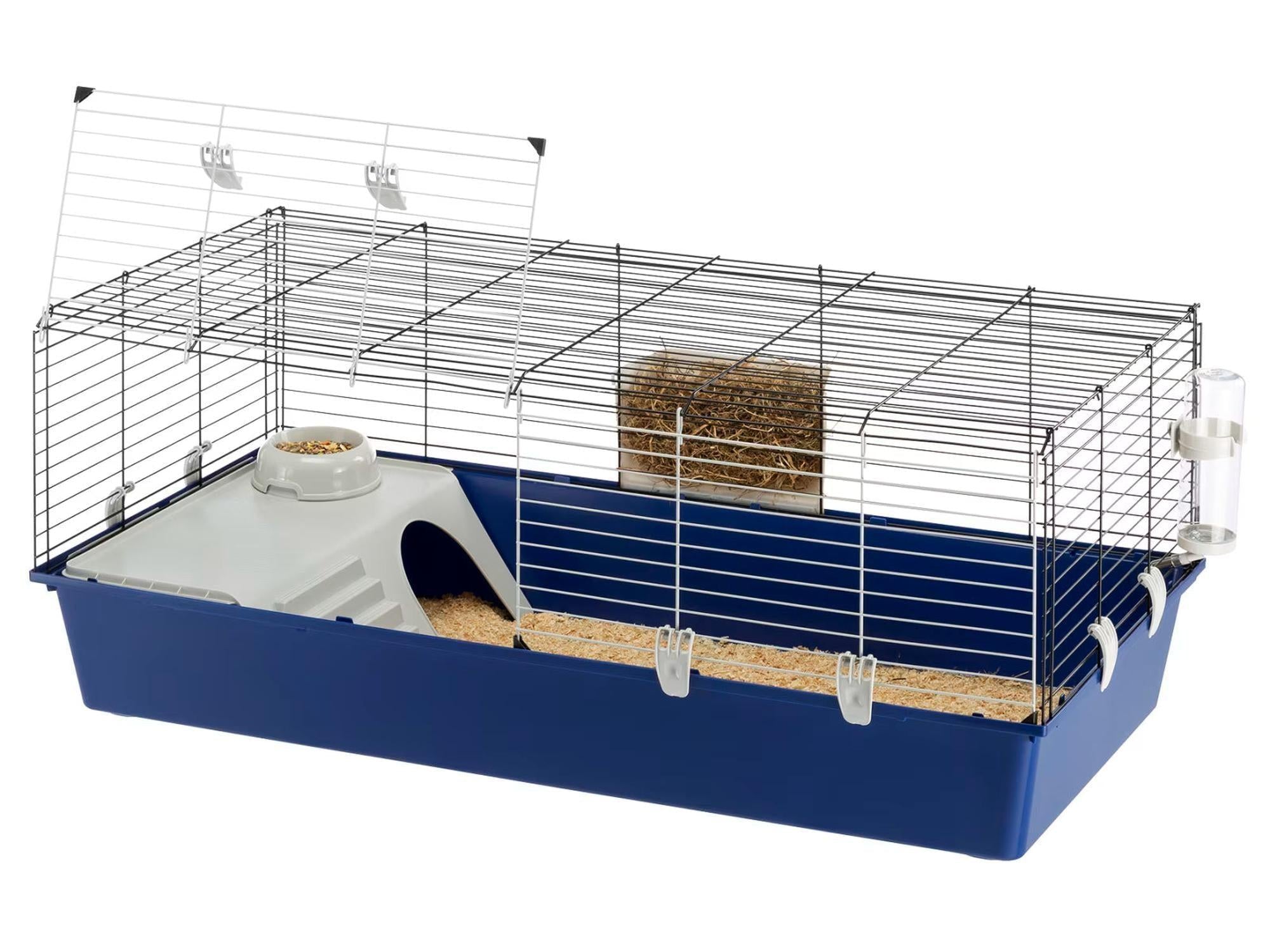 Romslig Kaninbur Rabbit 120 med blå bunn, svart metallgitter, hylle, matskål og vannflaske.