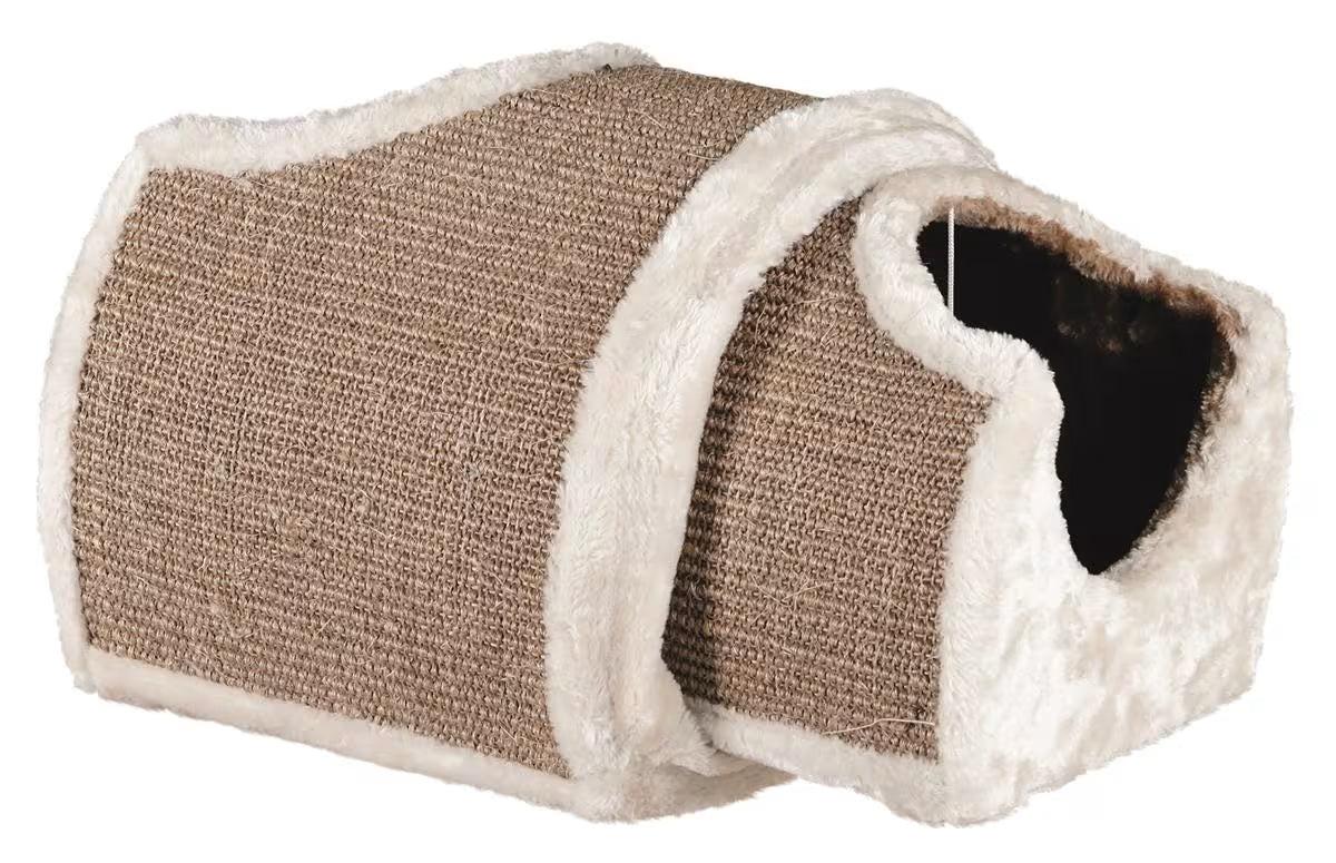 Beige kattetunnel i sisal og plysj med to huler og kloreflate.