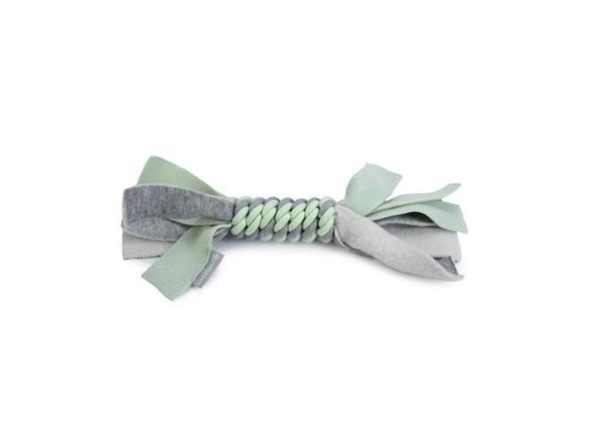 Grønn og grå flettet tauleke i polyester for valper, ca. 25 cm lang.