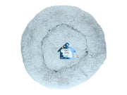 Lysegrå, fluffy Let's Sleep Donut antistress seng for hund og katt, med opphøyde kanter.