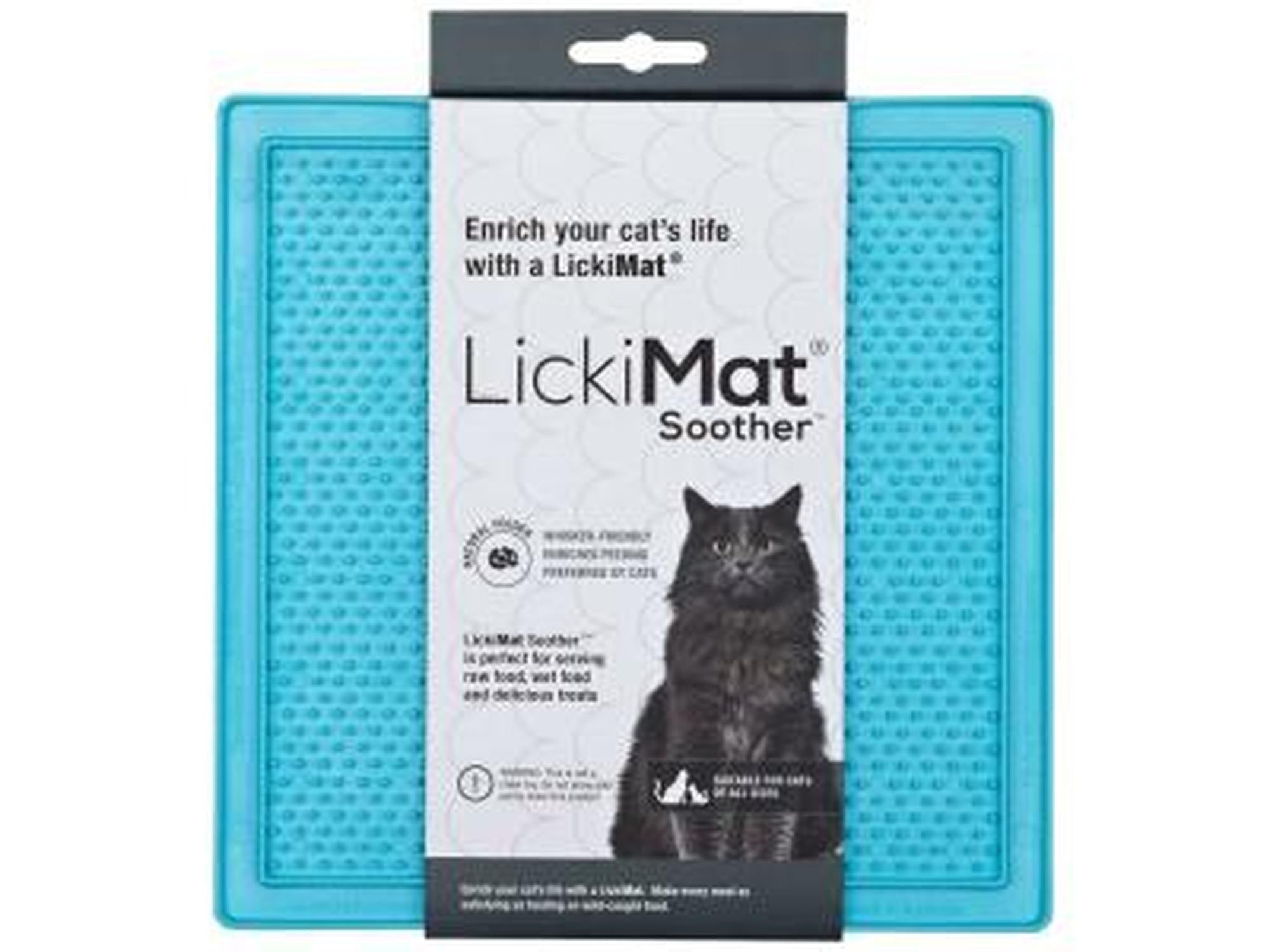 Lyseblå Lickimat Soother for katt med teksturert overflate, i emballasje med svart katt.