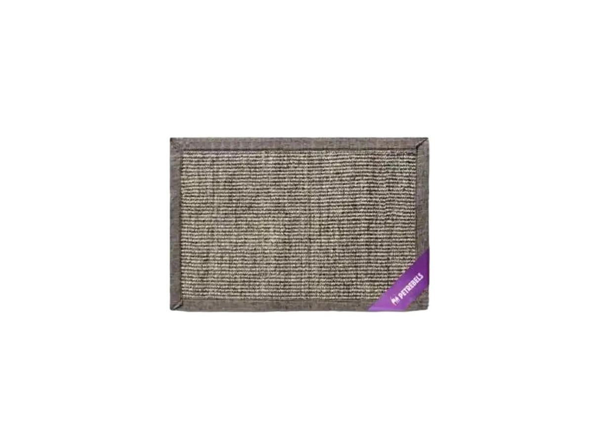 Mastermat 60 horisontal klorematte i grå sisal med lilla merke.