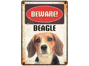 Metallskilt 21x14,8cm med vintage design, rød "BEWARE!" og "BEAGLE" tekst over et bilde av en beagle.