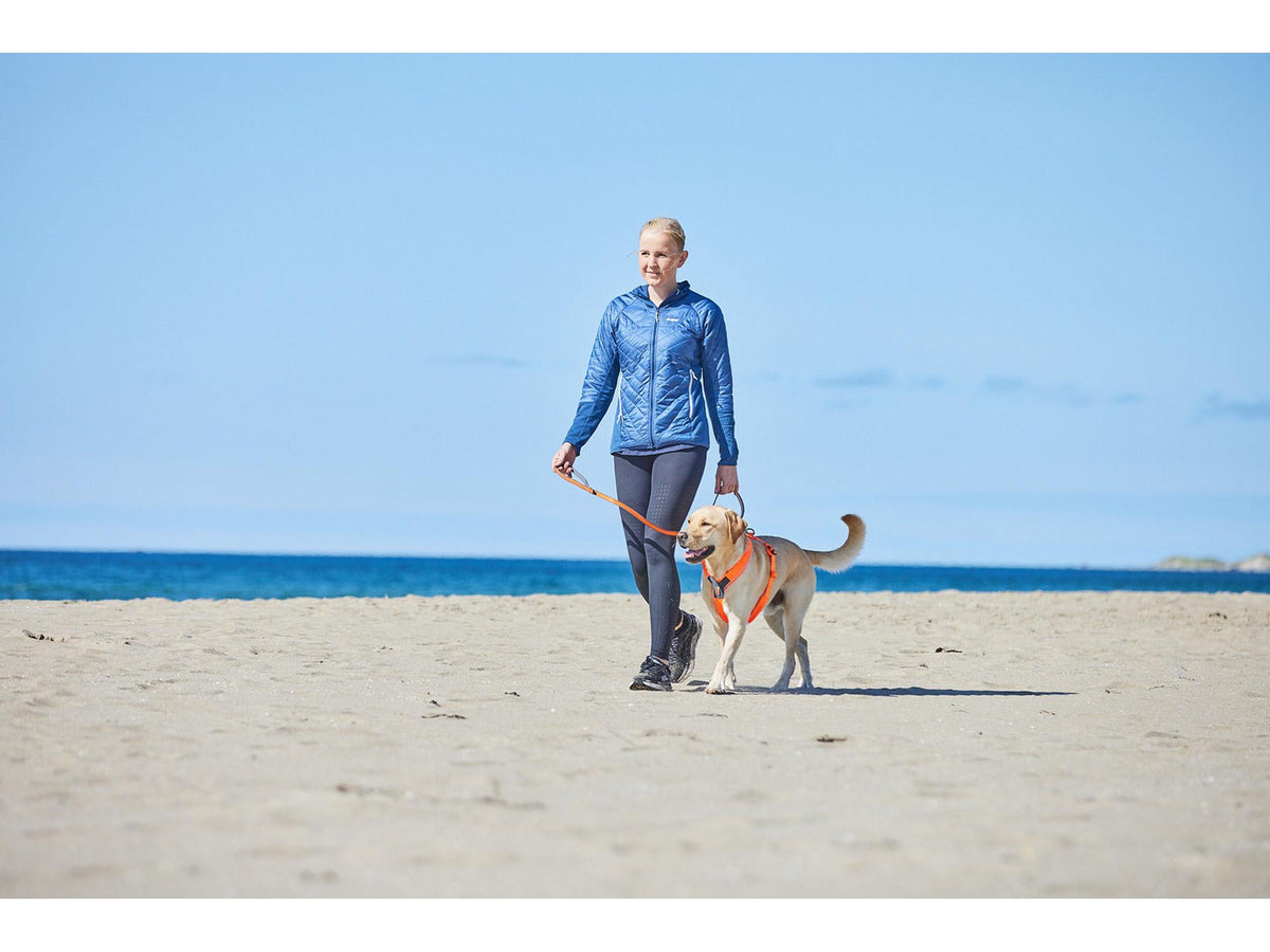 Non-stop dogwear Move leash leiebånd – Grønn – modellen vist i annen farge