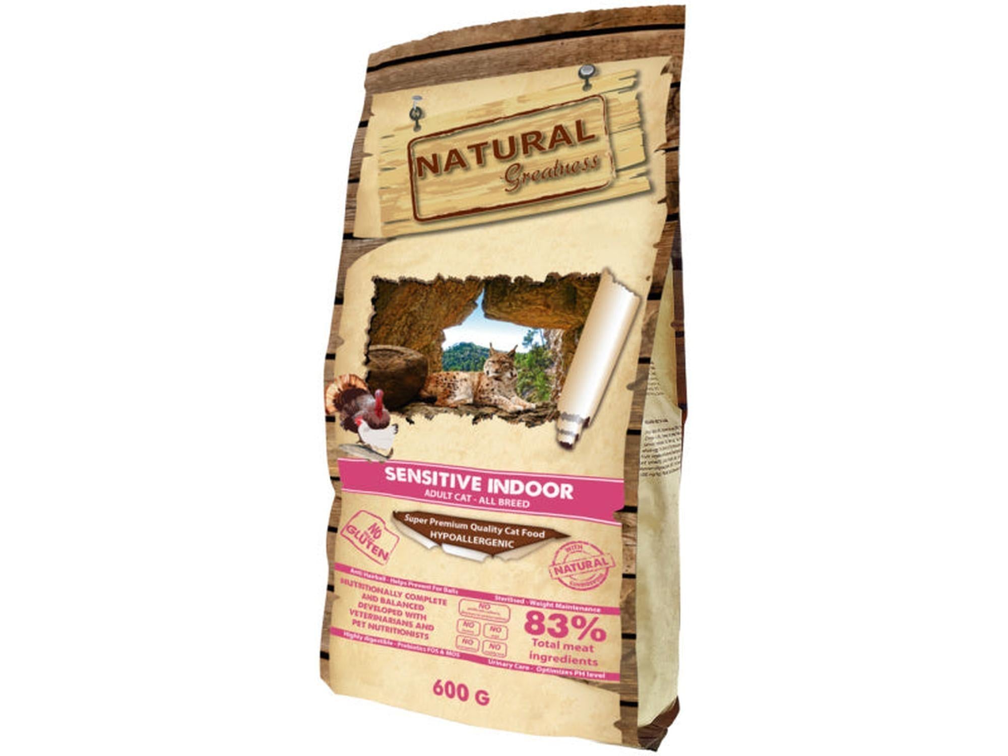 Natural Greatness Sensitive Indoor kattefôr i en 600g brun papirpose med rosa detaljer.