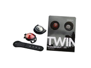 Orbiloc Twin Pack med to LED sikkerhetslys, ett rødt og ett hvitt, samt festeløsninger.
