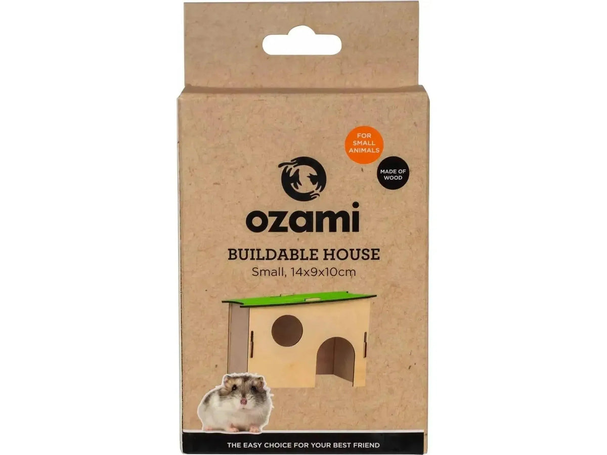 Ozami byggbart trehus for smådyr, 14x9x10 cm, med grønt tak, buet inngang og rundt vindu.