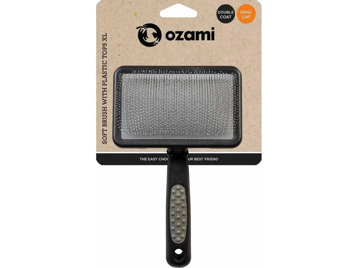 Ozami XL myk børste med plasttupper for hund/katt, svart håndtak og grå børstehode.