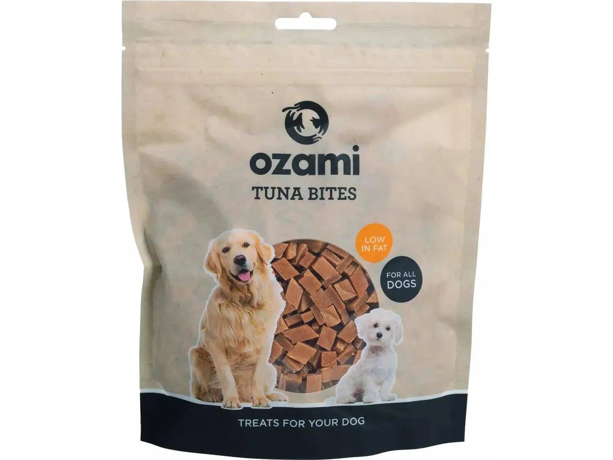 Ozami Tuna Bites hundegodbiter i en 400g pose med bilde av en golden retriever og malteser.