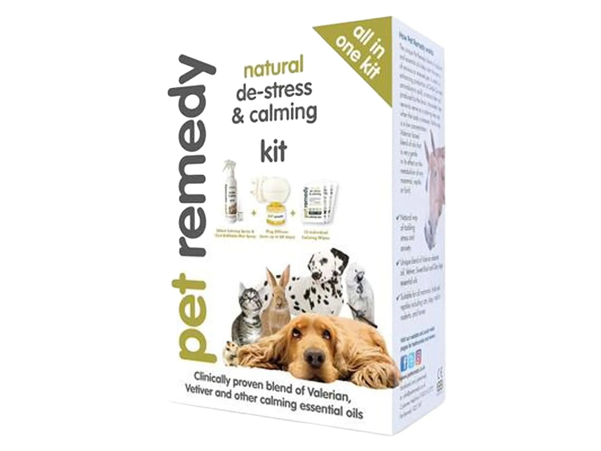 Pet Remedy All in One Calming Kit i hvit og grønn eske med bilder av hund, katt og andre dyr.