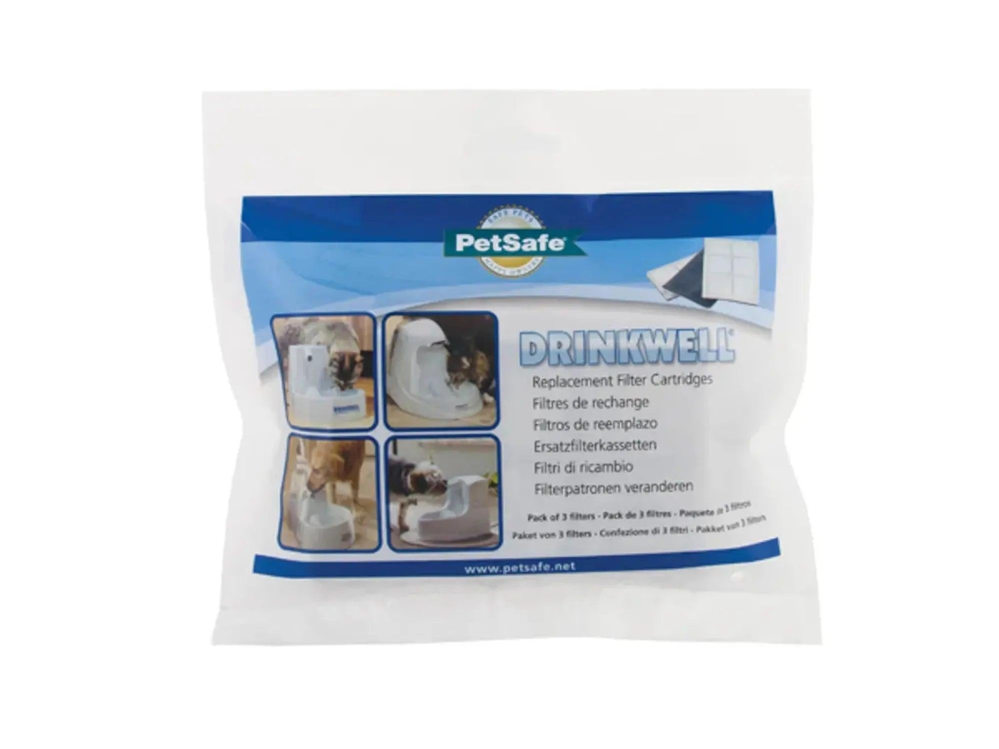 PetSafe Drinkwell vannfontenfilter 3-pakk i hvit pose med blått design, viser filterpatroner og kompatible fontener.