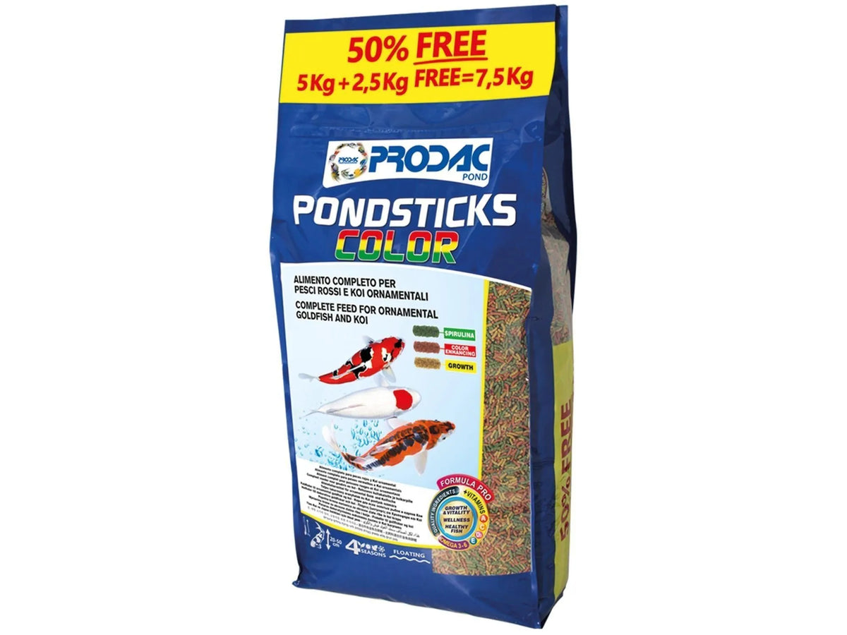 Blå og gul Prodac Pondsticks Color fiskefôrpose, 7,5 kg, med bilder av fisk og fôr.