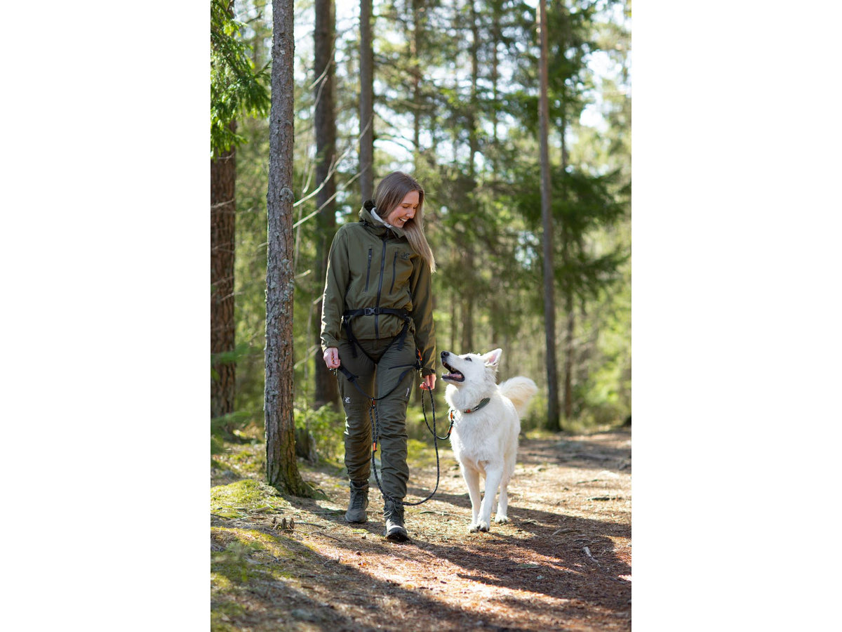 Non-stop dogwear Roam collar halsbånd – Oransje – modellen vist i annen farge