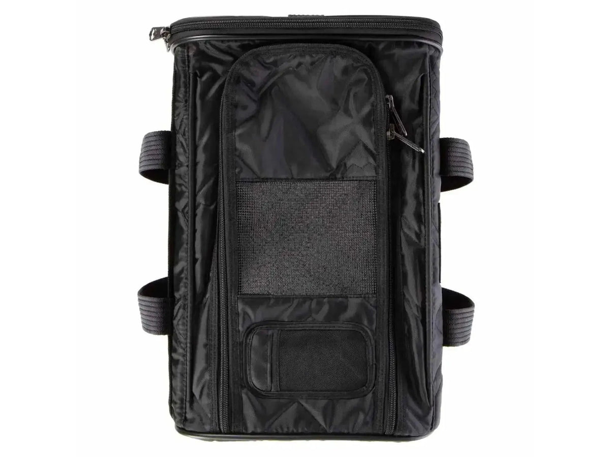 Sherpa Deluxe Pet Carrier i svart polyester, med nettingpaneler og glidelåser.