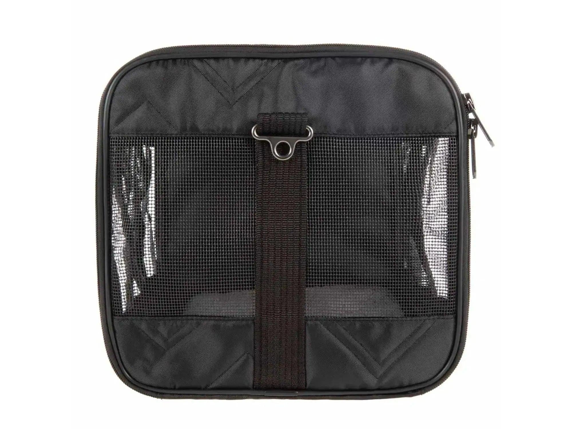 Svart Sherpa Deluxe Pet Carrier med nettingvindu, glidelås og metallring, for katt eller liten hund.