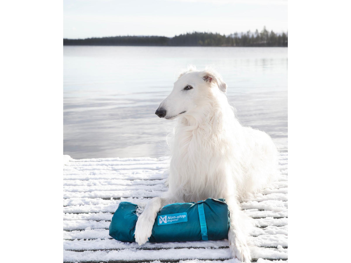 Non-stop dogwear Trekking dog bed campingseng – Mørk teal