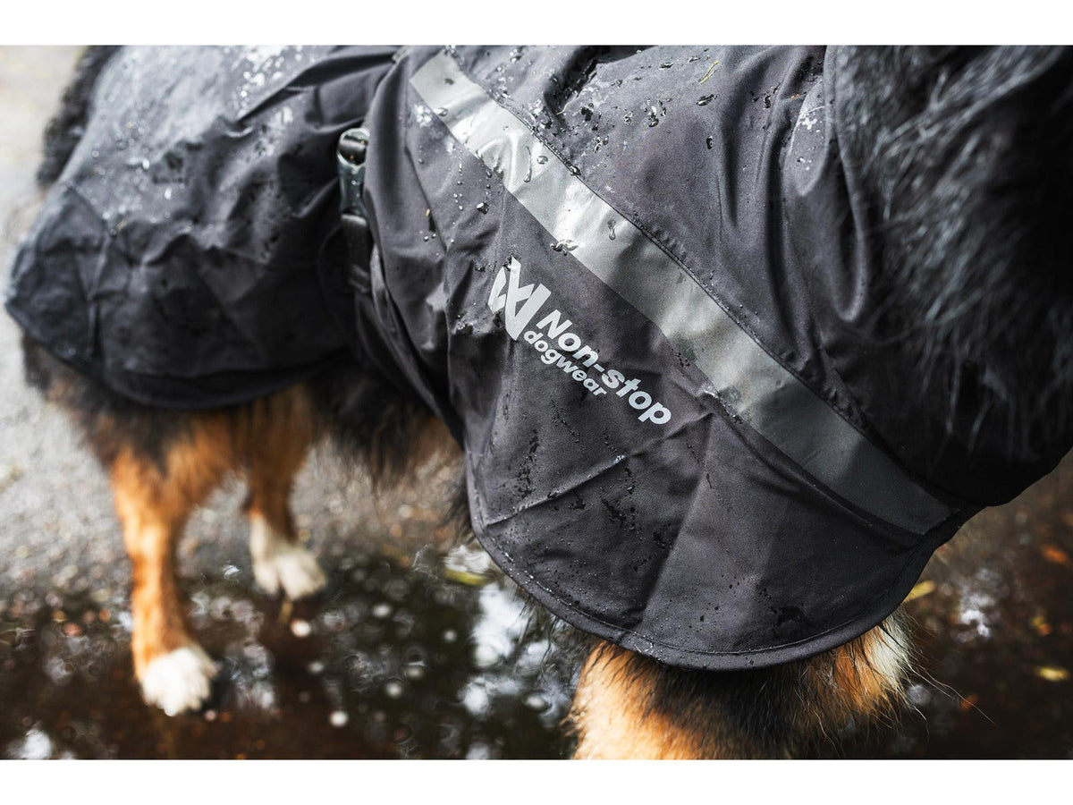 Non-stop dogwear Trekking raincoat regndekke – Svart