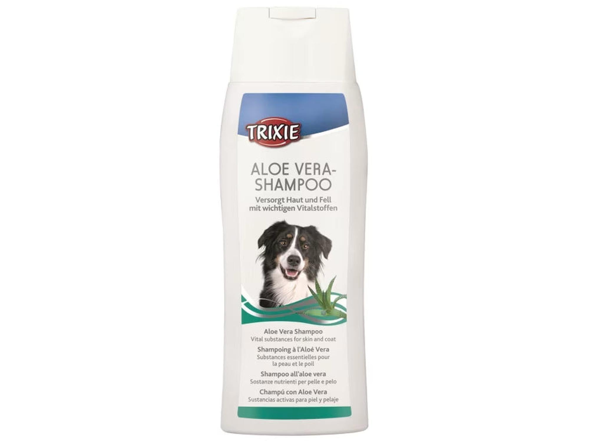 Trixie Aloe Vera Shampoo for sensitiv hud, hvit flaske med blå etikett, hundebilde og aloe vera-blader.