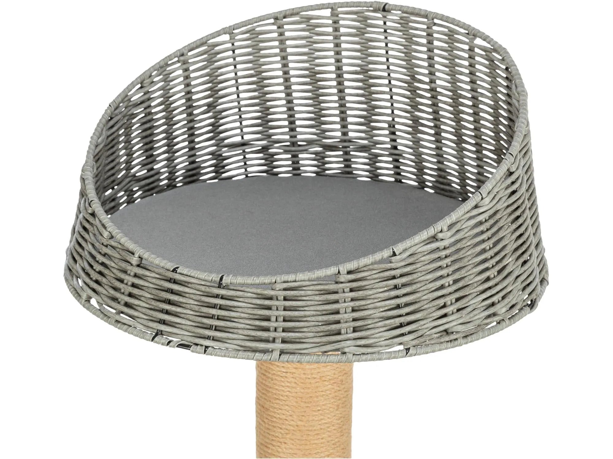 Grått polyrattan kloretre med jute stolpe og polstret liggeplass for utendørs bruk.