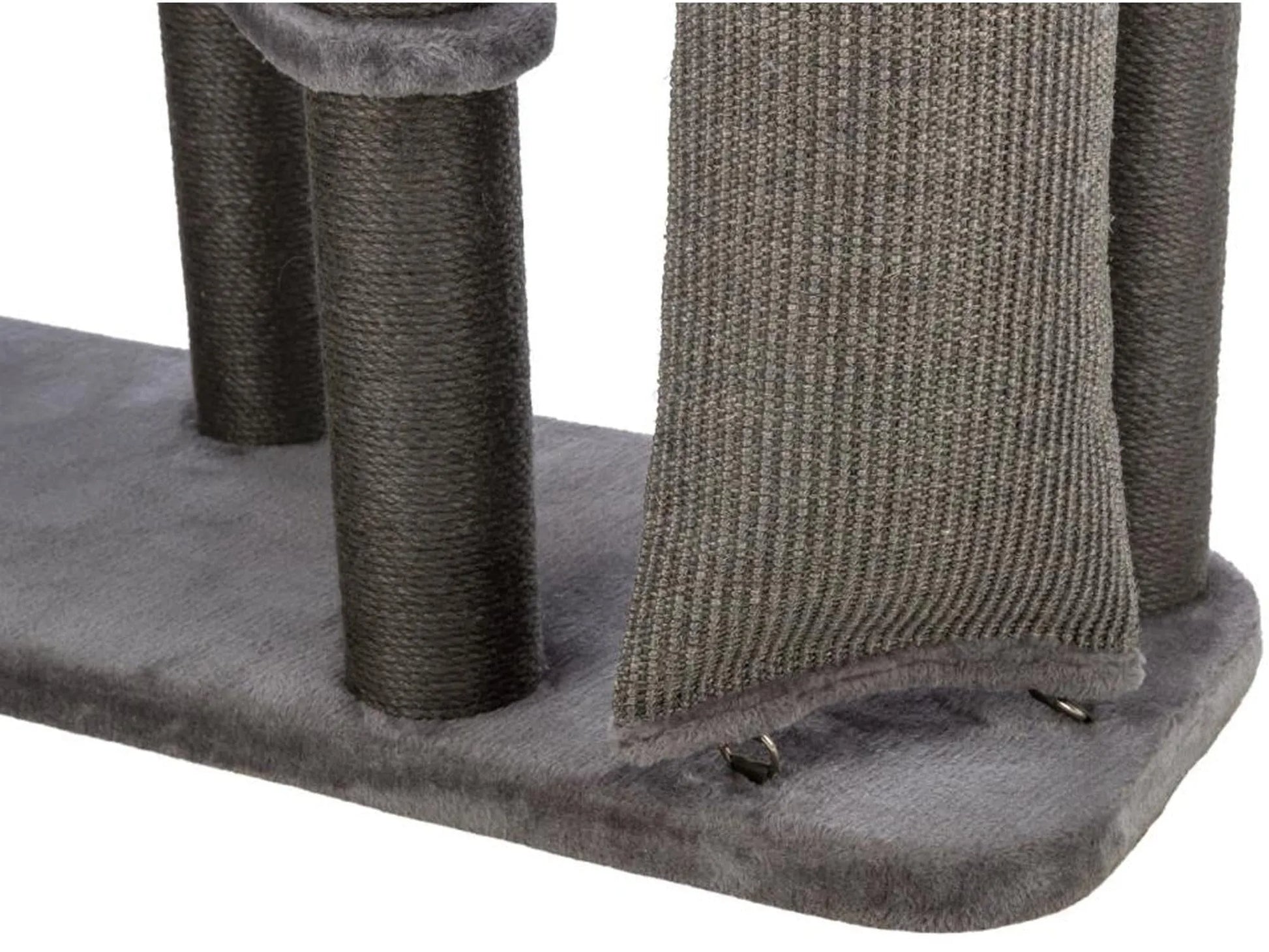 Grått Trixie Cat Tower Active med sisal klorestolper, myke plattformer og klatrerampe.