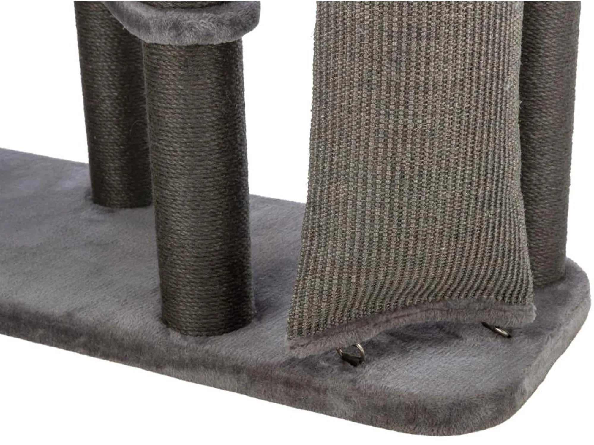 Grått Trixie Cat Tower Active med sisal klorestolper, myke plattformer og klatrerampe.