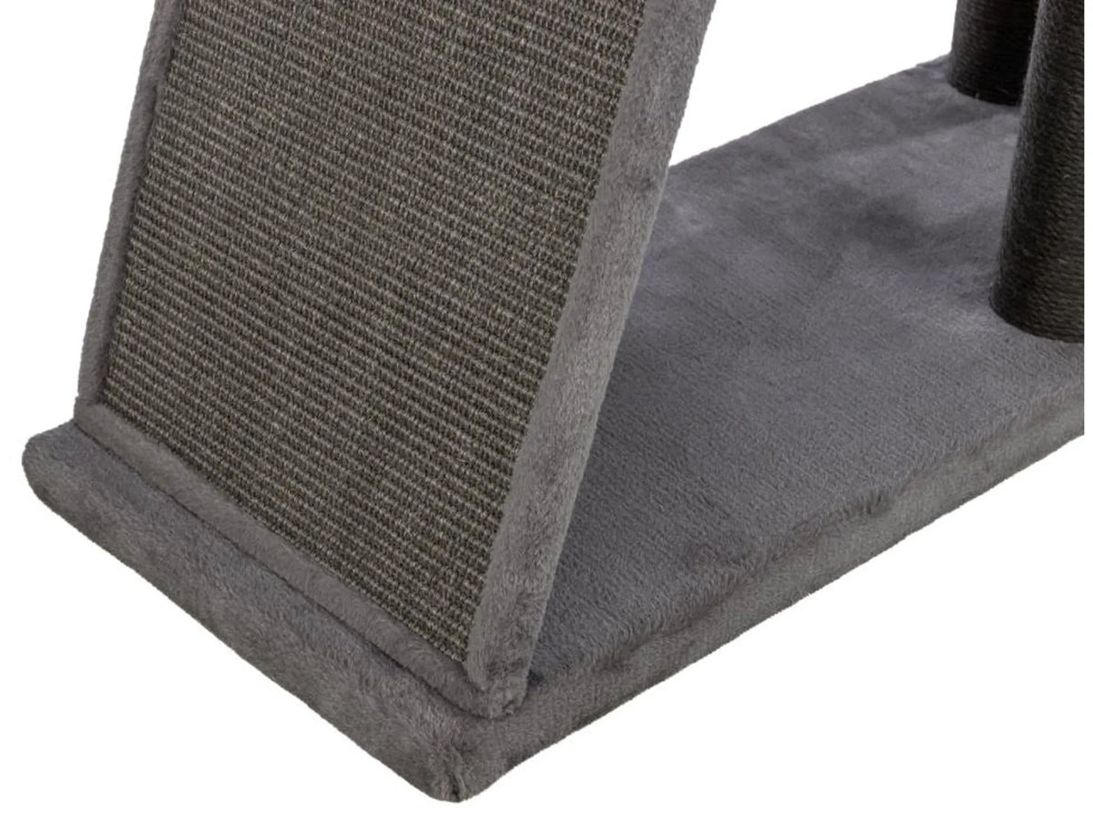 Trixie Cat Tower Active med grå sisal klatrerampe og myke plattformer.