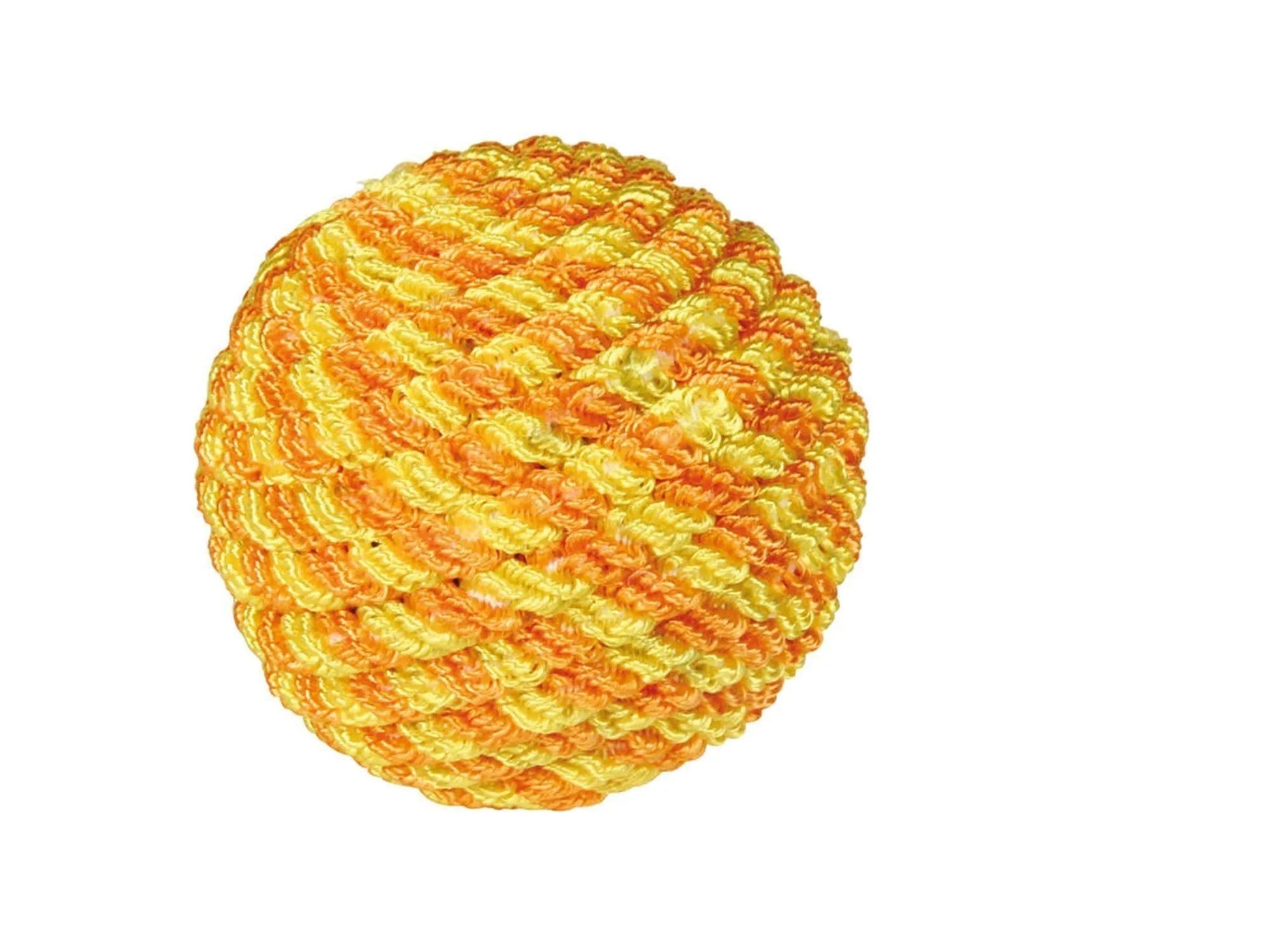 En Trixie Spiralball katteleke i gult og oransje garn med spiralstruktur, ca. 4,5 cm i diameter.