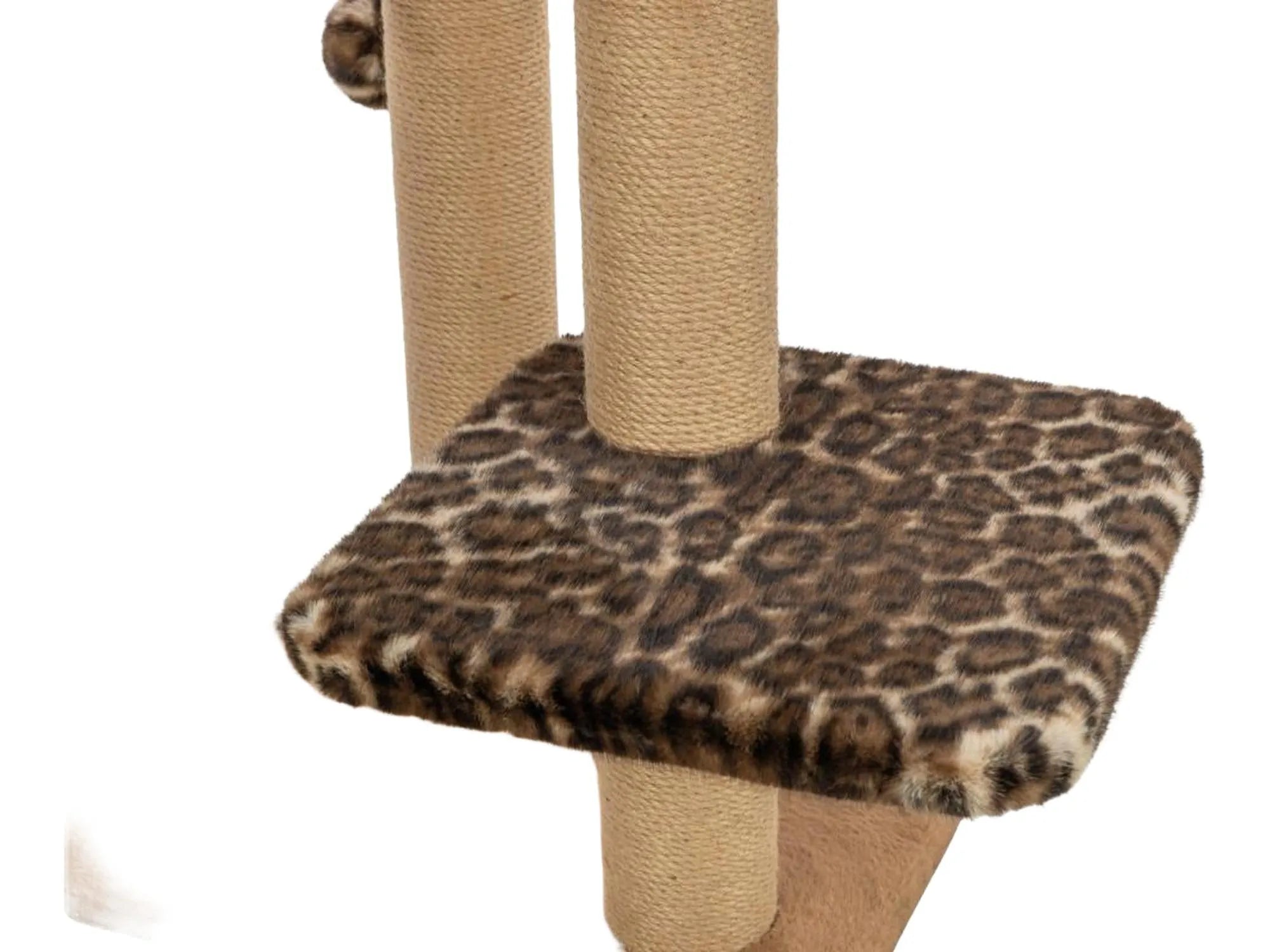Trixie Leo kattetre med sisalstolper og leopardmønstret plattform i myk plysj.