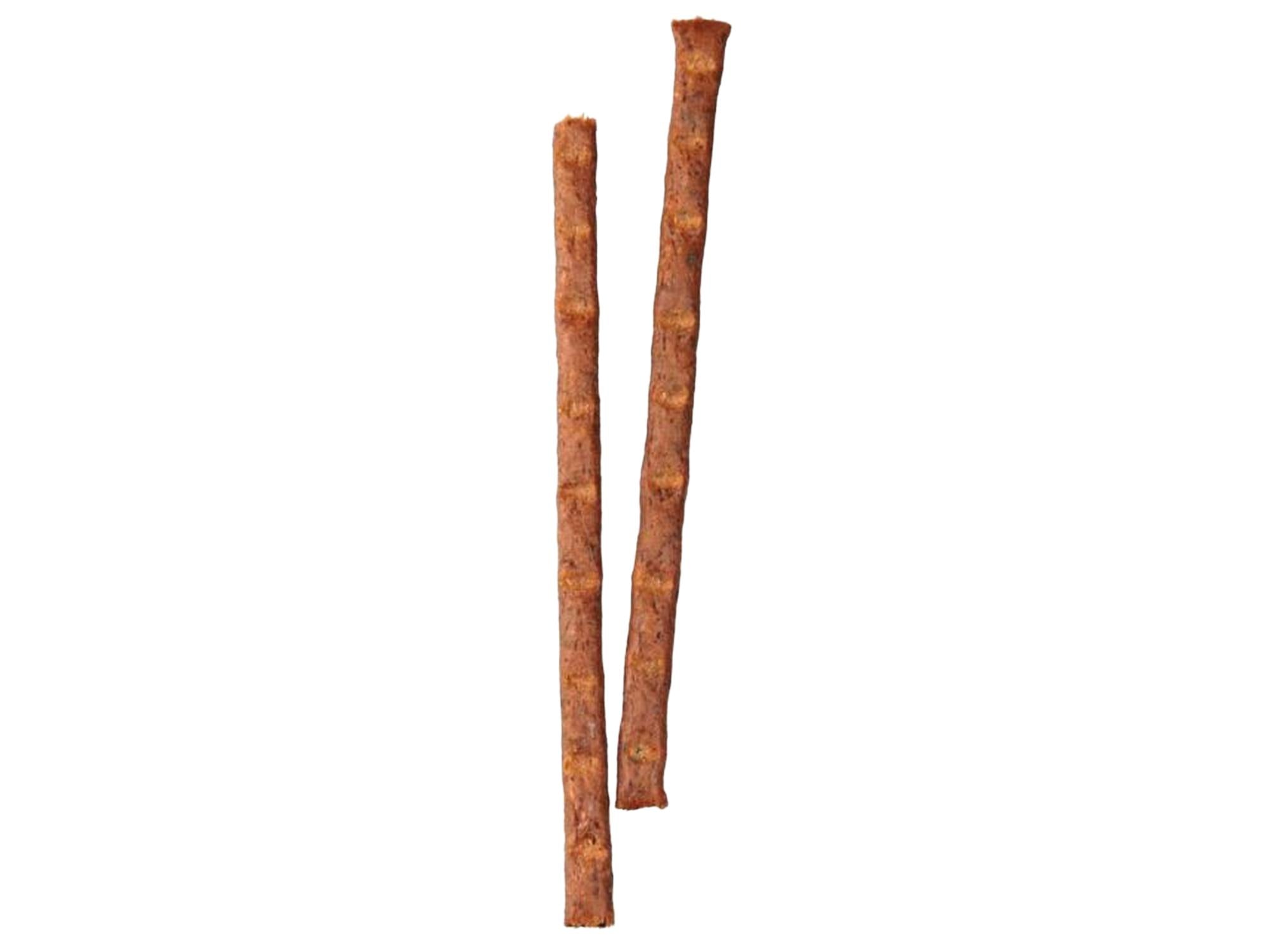 To brune, teksturerte Trixie Premio Stick Quintett kattegodbiter med fugl og lever, 5 g hver.